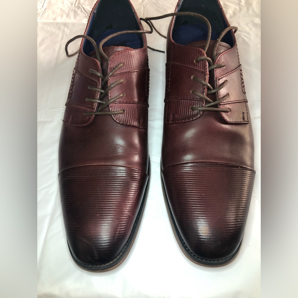 Men’s dress shoes